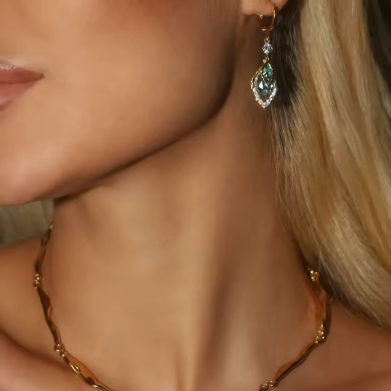 Aretes Altessa Gota Celestial Efecto Rostro Iluminado Micropavé de Circonia & Oro 14K